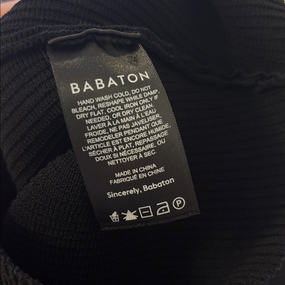 Babaton Sculpt Knit Muscle Cropped Tank by Aritzia - Picture 3 of 6